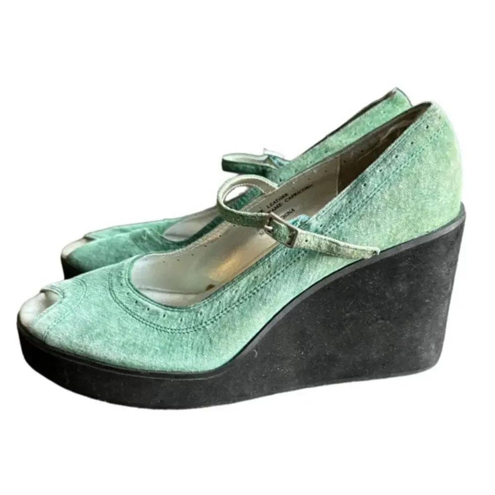 Y2k Vintage 90s Very Volatile Size 8 Green Wedge Heel